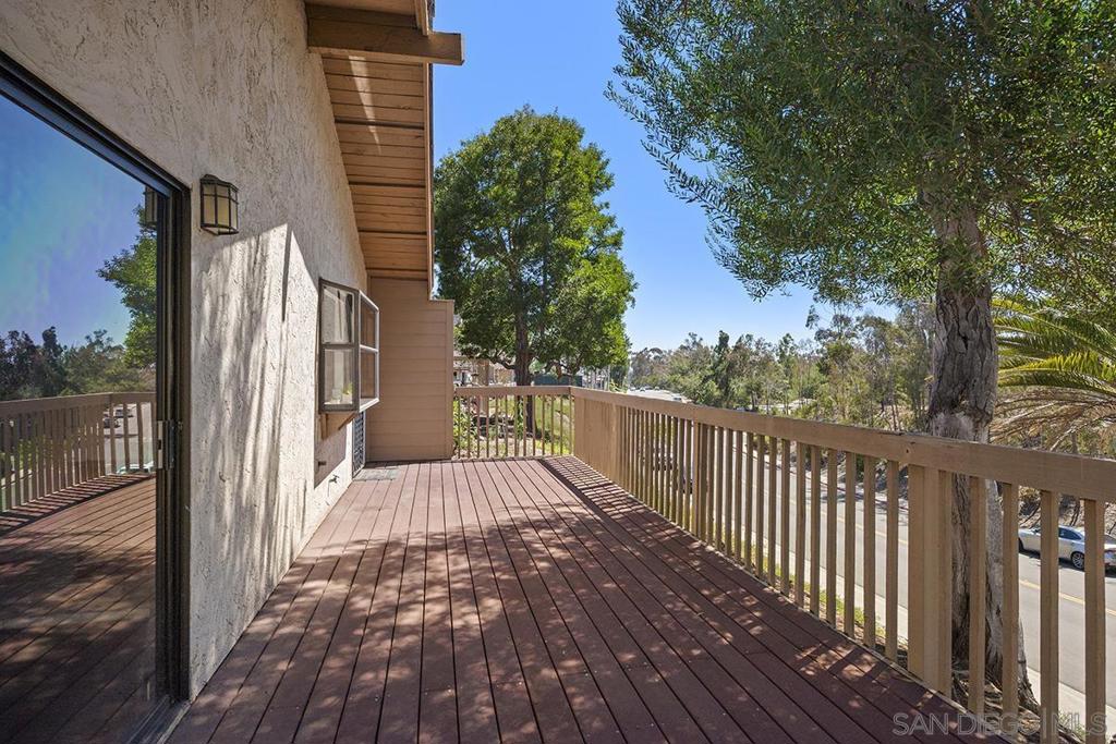 9903 Aviary Dr Property Photo 8