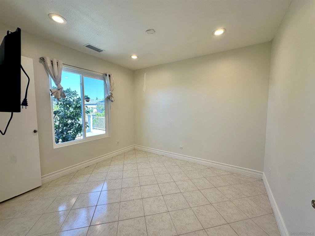 8665 Hillery Property Photo 23