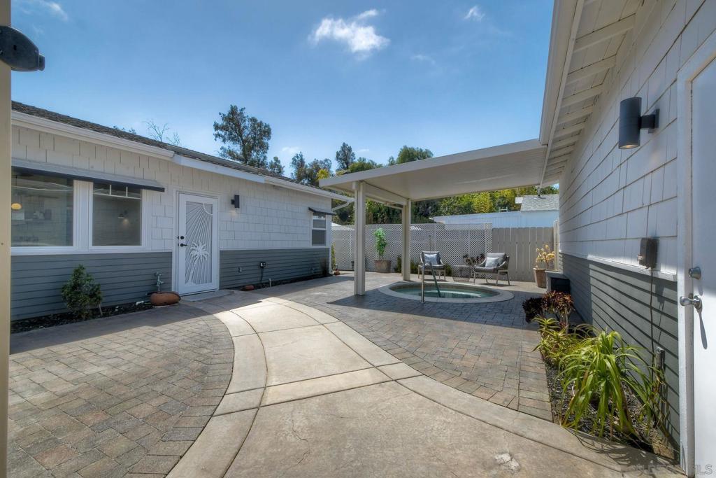 1011 13 Knowles Ave Property Photo 3