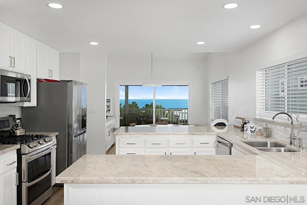 522 4th Street A Property Photo 6