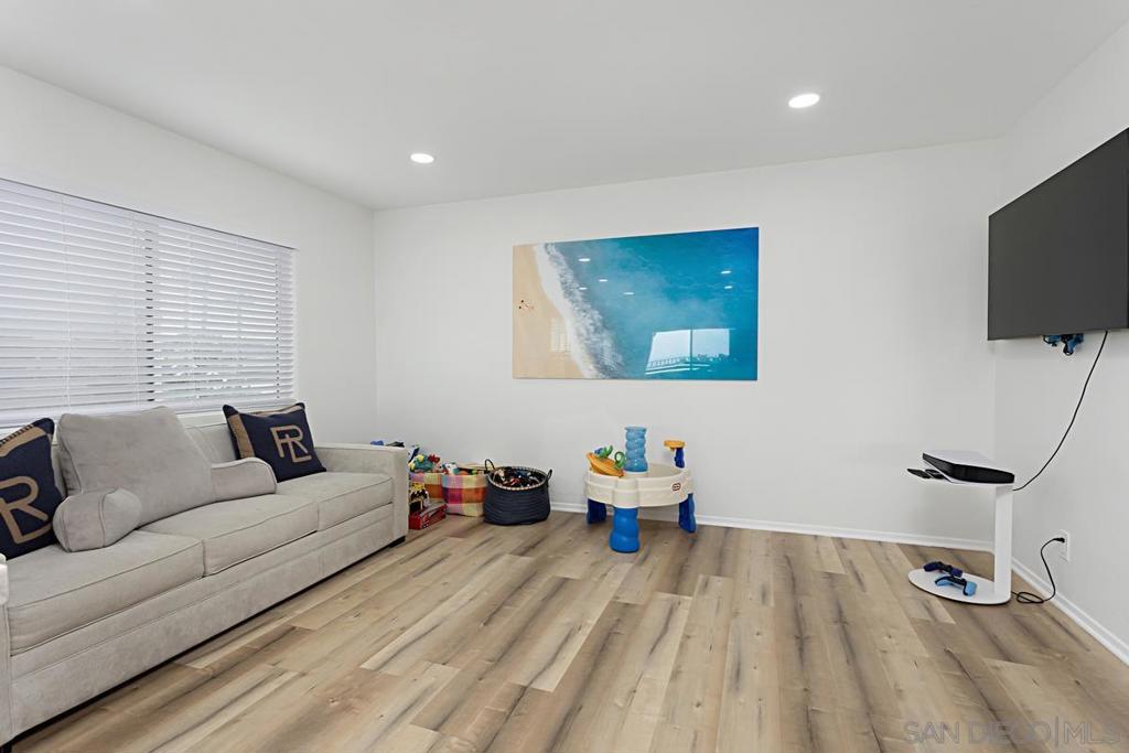 522 4th Street A Property Photo 7