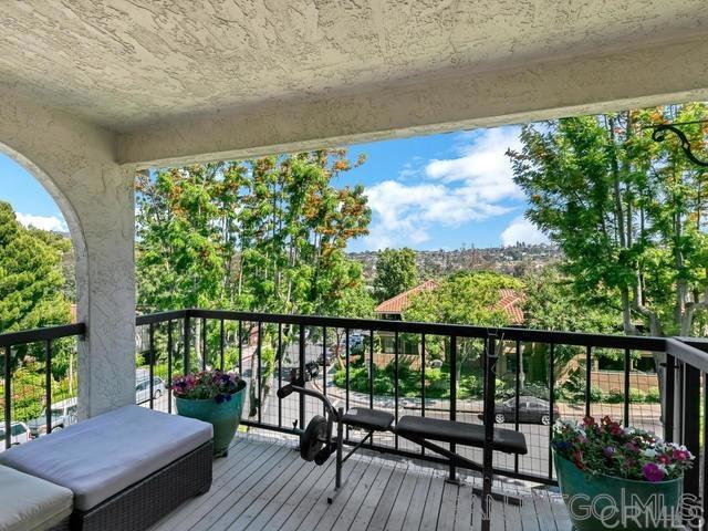 2376 Caringa Way G Property Photo 5