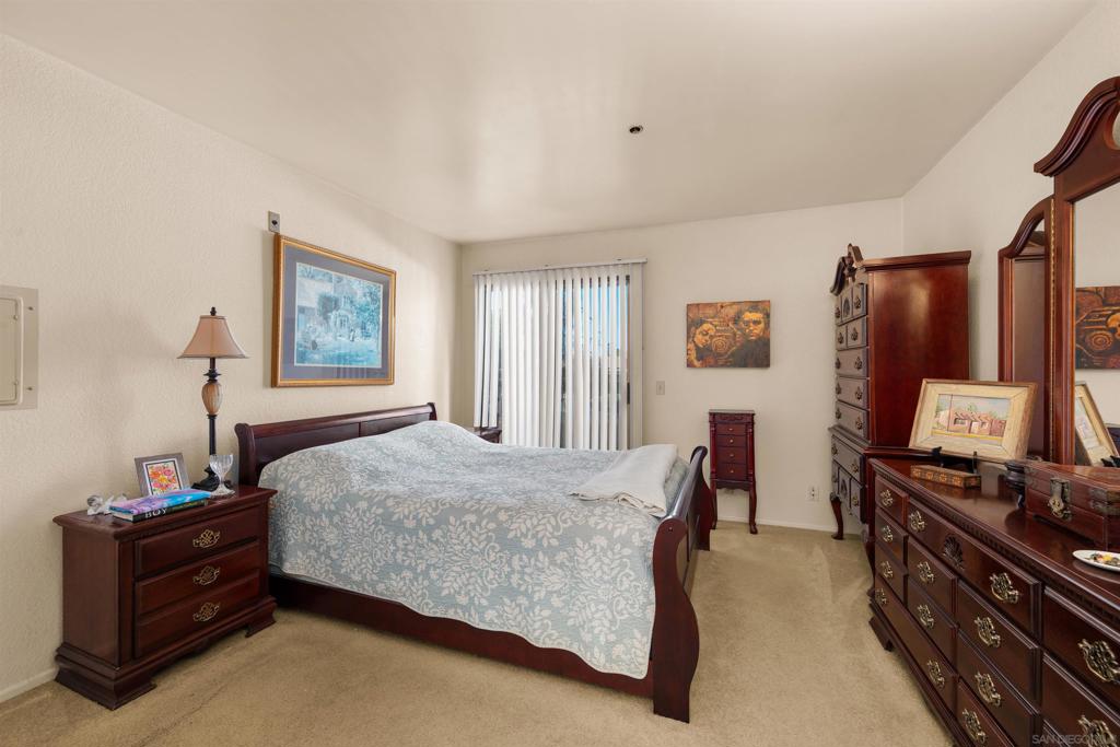 5649 Lake Park 102 Property Photo 21