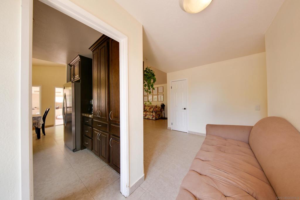 387 Bay Leaf Dr Property Photo 10