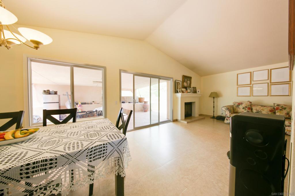 387 Bay Leaf Dr Property Photo 15