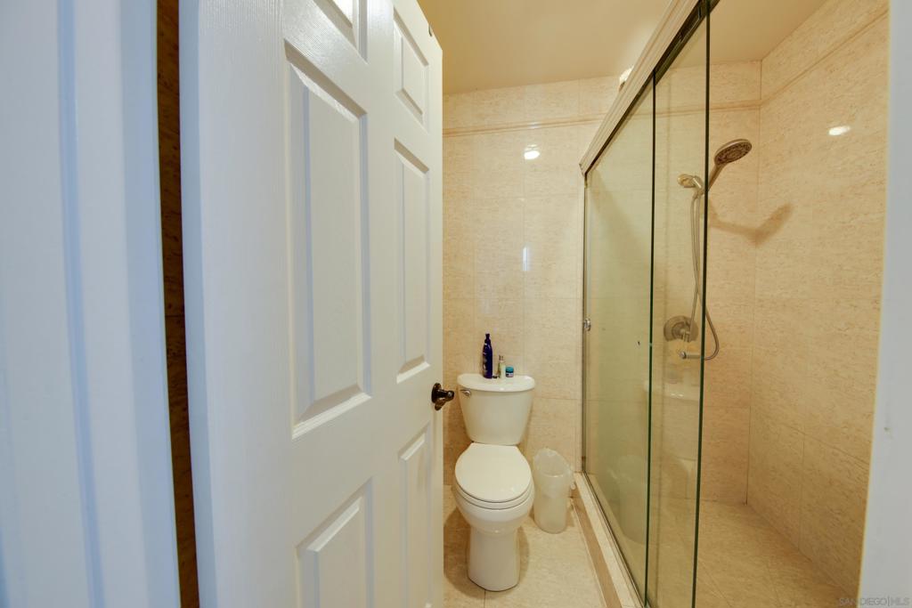 387 Bay Leaf Dr Property Photo 26