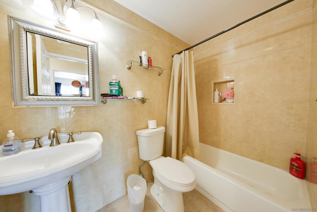 387 Bay Leaf Dr Property Photo 30