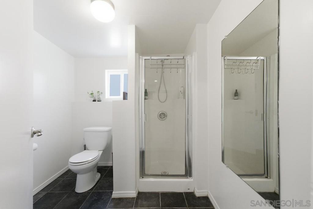 4253 Poplar Property Photo 26
