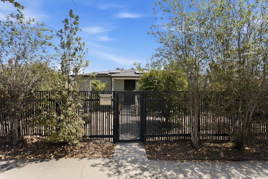 4253 Poplar Property Photo 36