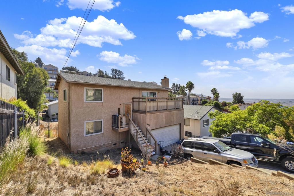 1659 Portola Ave Property Photo 2