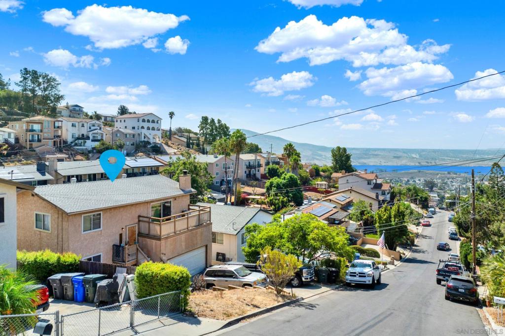 1659 Portola Ave Property Photo 3