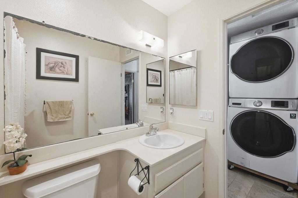 7061 Appian Dr B Property Photo 19