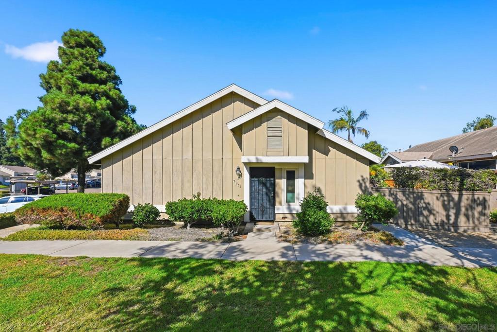 7061 Appian Dr B Property Photo 30