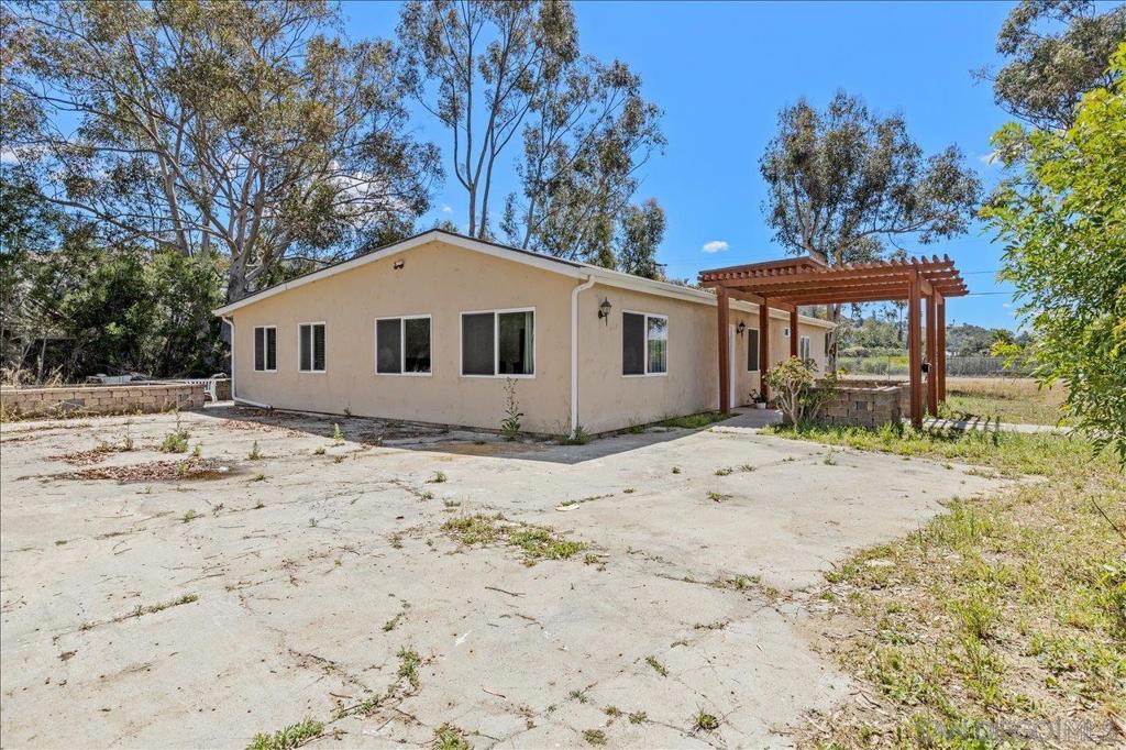 5461 Rainbow Creek Property Photo 3