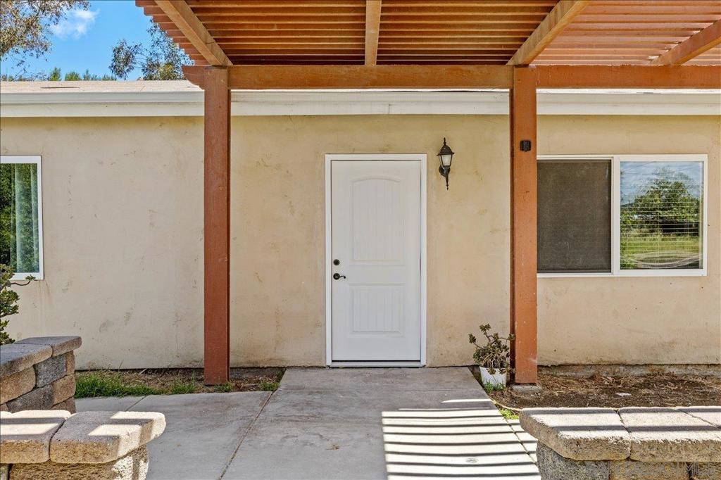 5461 Rainbow Creek Property Photo 4