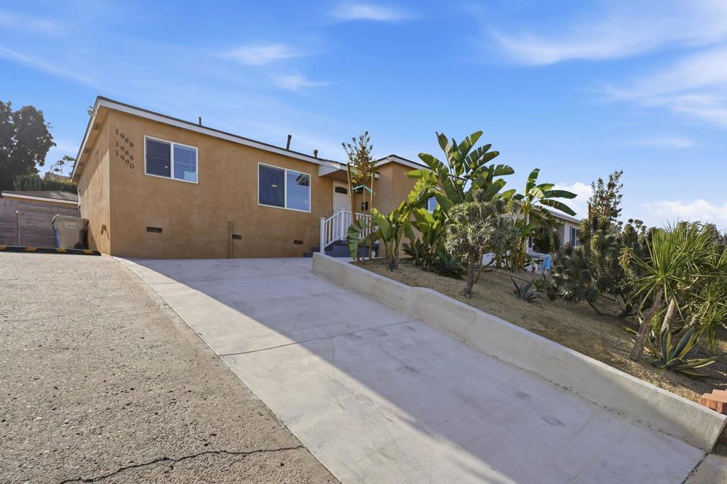 1988 Catalina A, B, C Property Photo 2