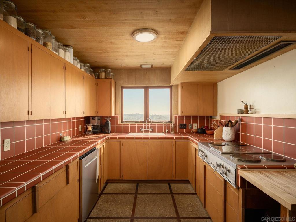 9450 Sunset Avenue Property Photo 12