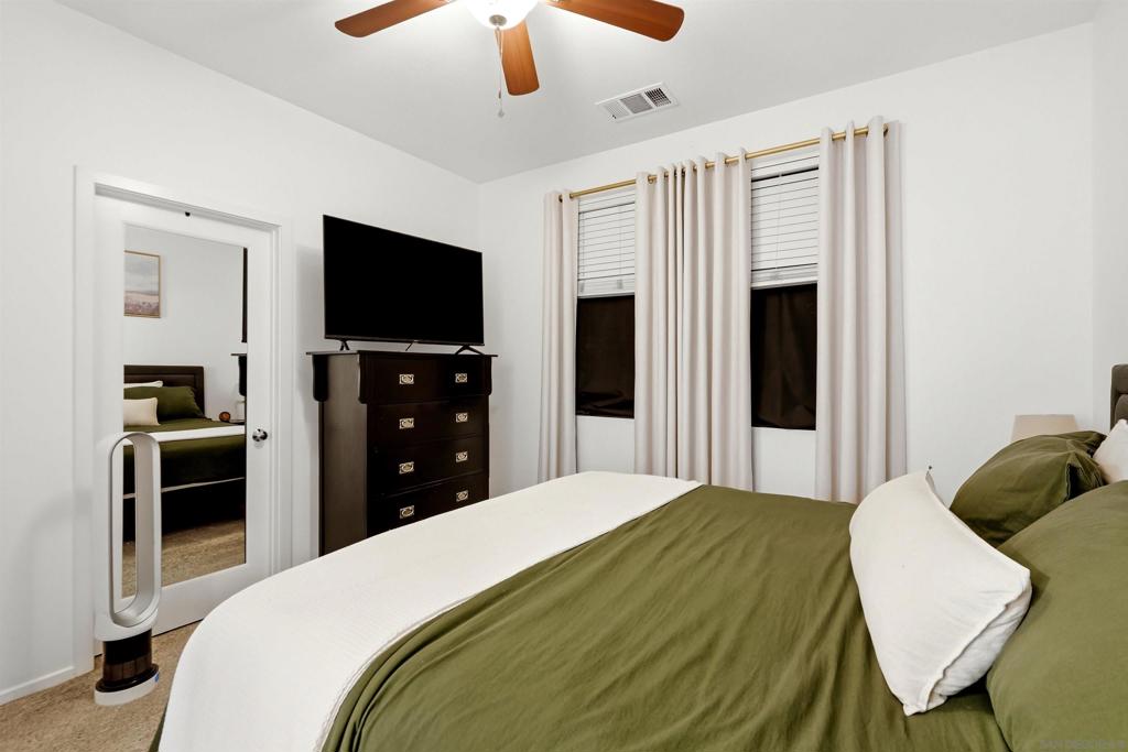 325 Royal Gln 608 Property Photo 21