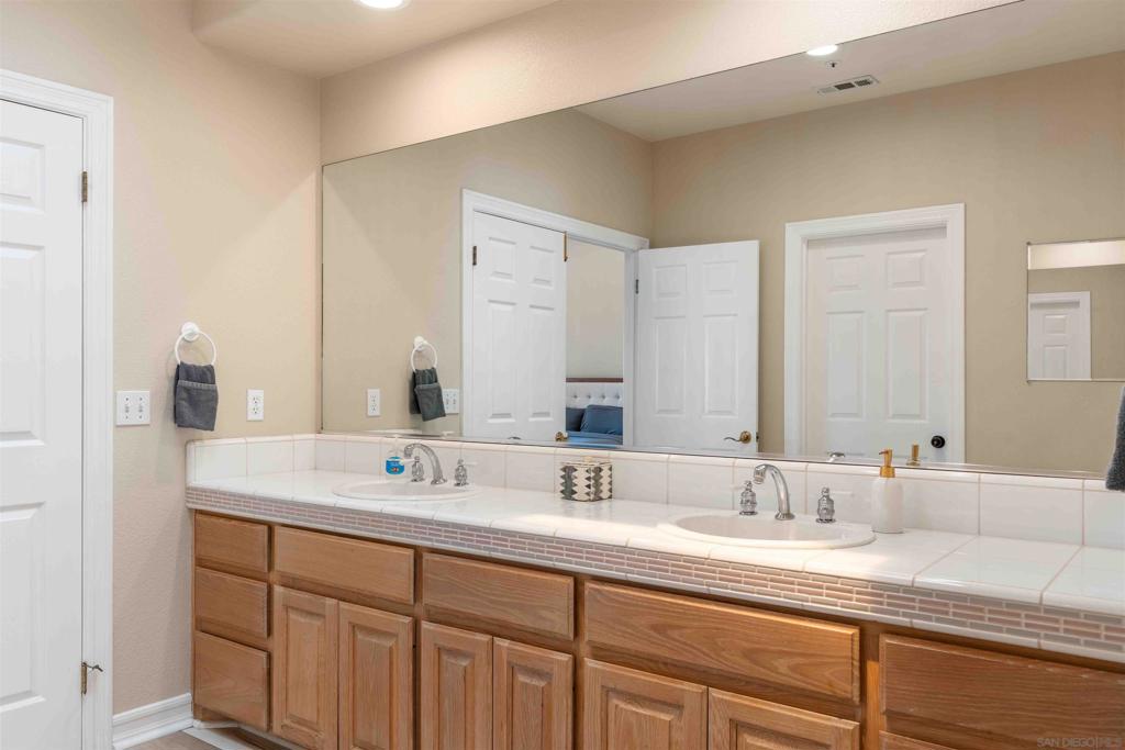 2369 Vern Dr Property Photo 18