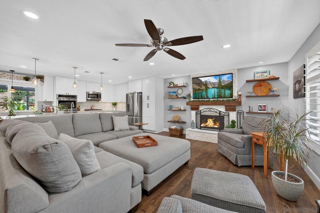 2520 Windmill View Property Photo