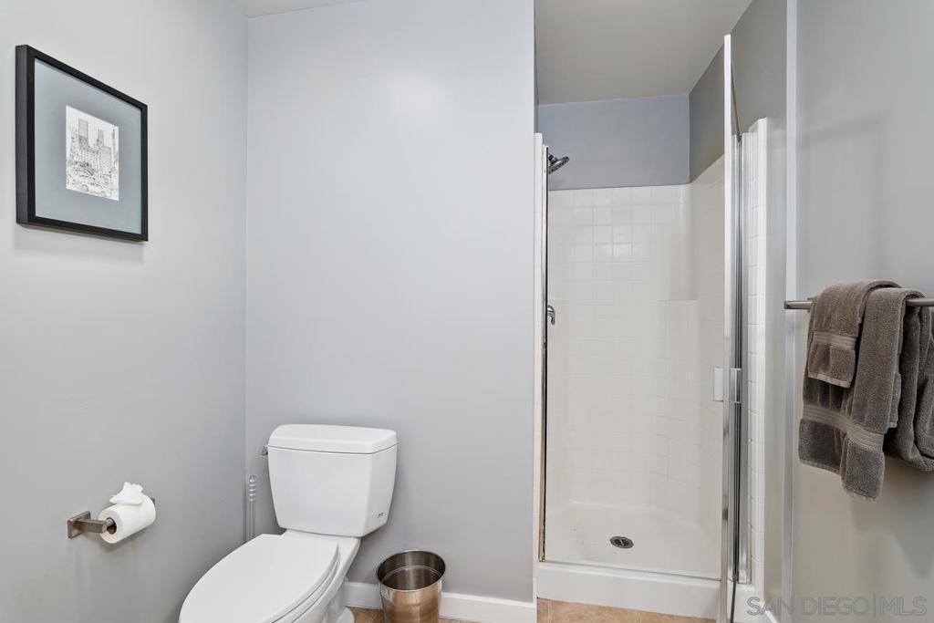 889 Date 541 Property Photo 27