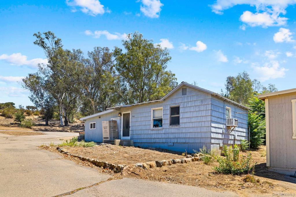 2560 Alpine Blvd Property Photo 10