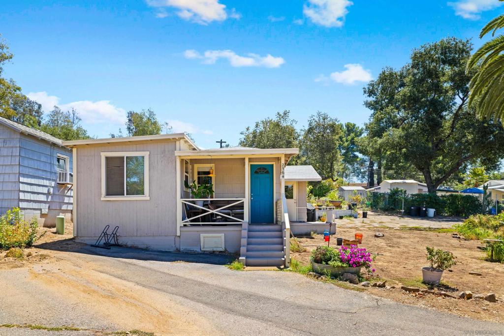 2560 Alpine Blvd Property Photo 11