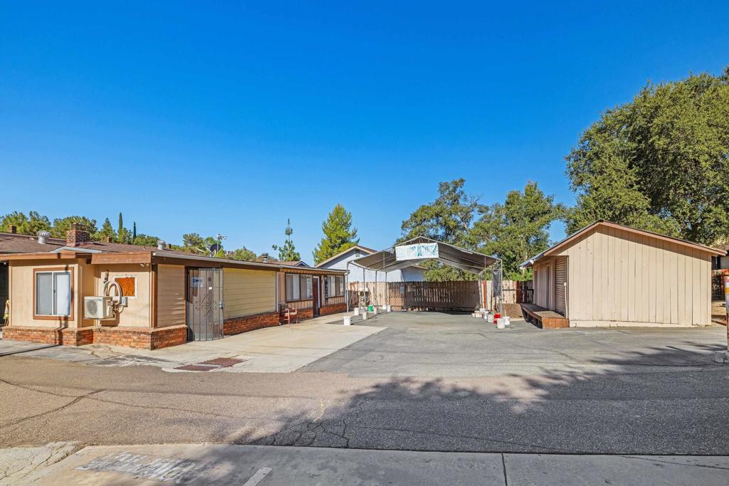 2560 Alpine Blvd Property Photo 14