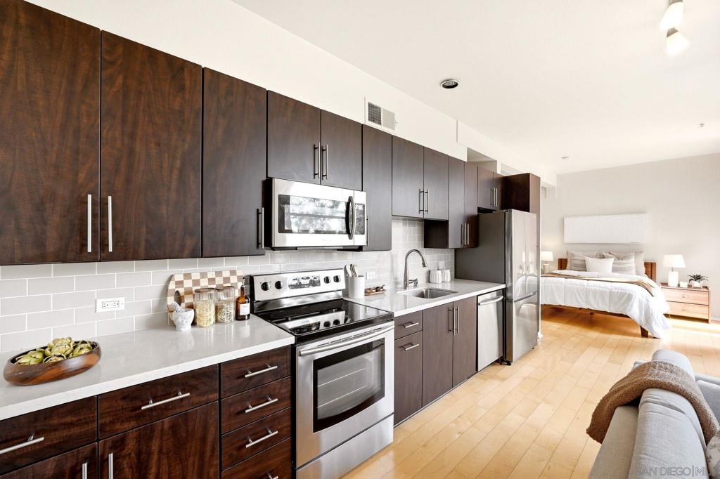 120 Island Ave 333 Property Photo 12