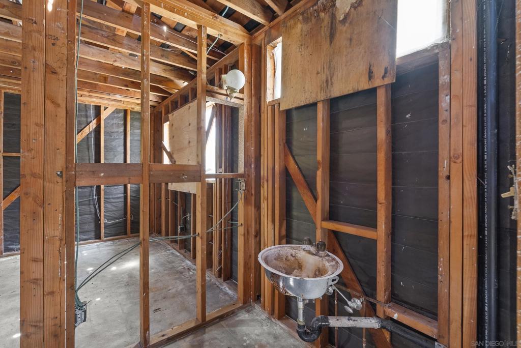 3955 Mount Albertine Way Property Photo 18