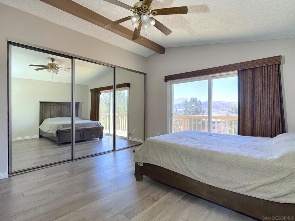10295 Moorpark Property Photo 11