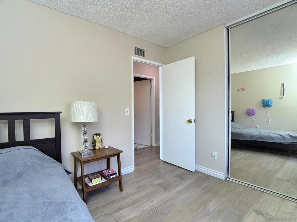 10295 Moorpark Property Photo 17