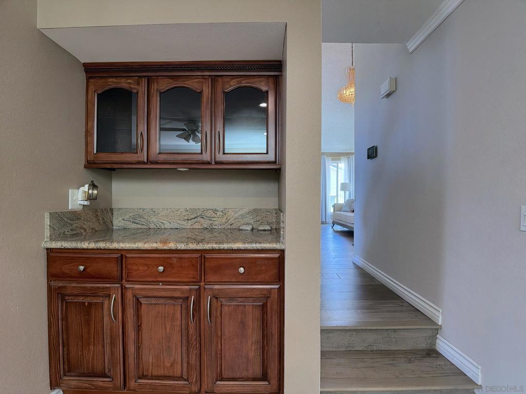 10295 Moorpark Property Photo 36