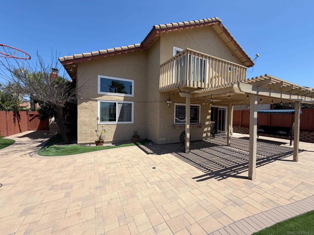 10295 Moorpark Property Photo 42