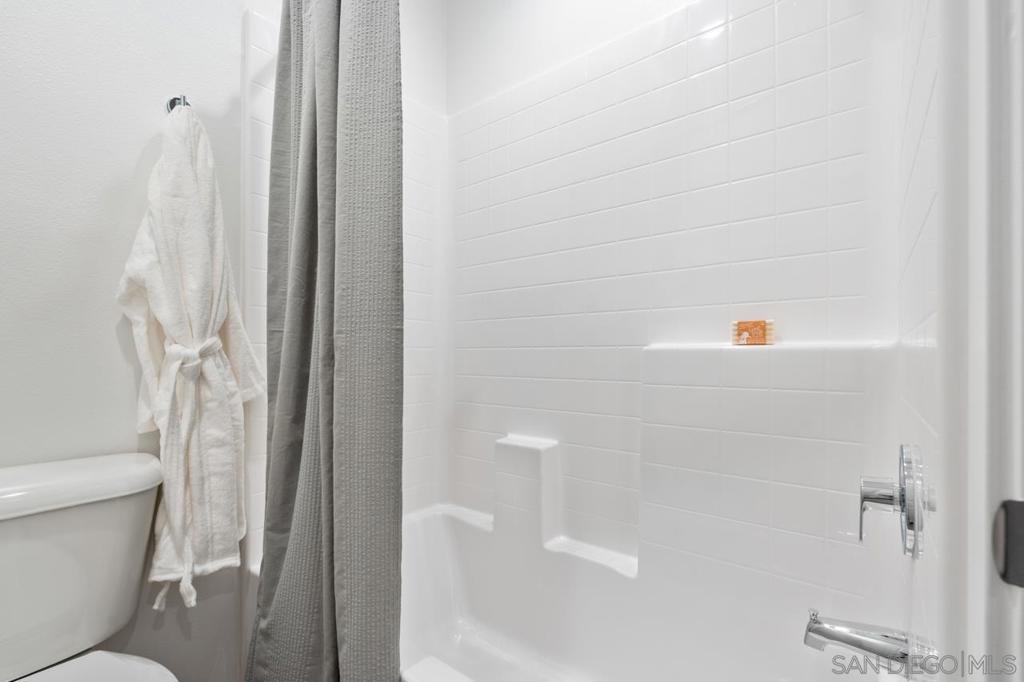 2040 Paseo Belluno 3 Property Photo 63