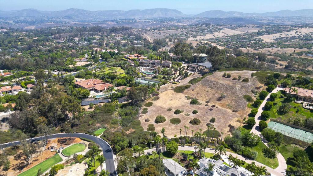Spyglass Lane Property Photo 5