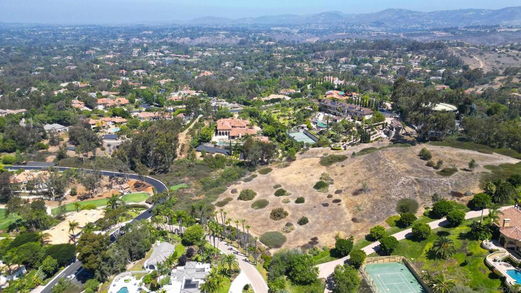 Spyglass Lane Property Photo 6