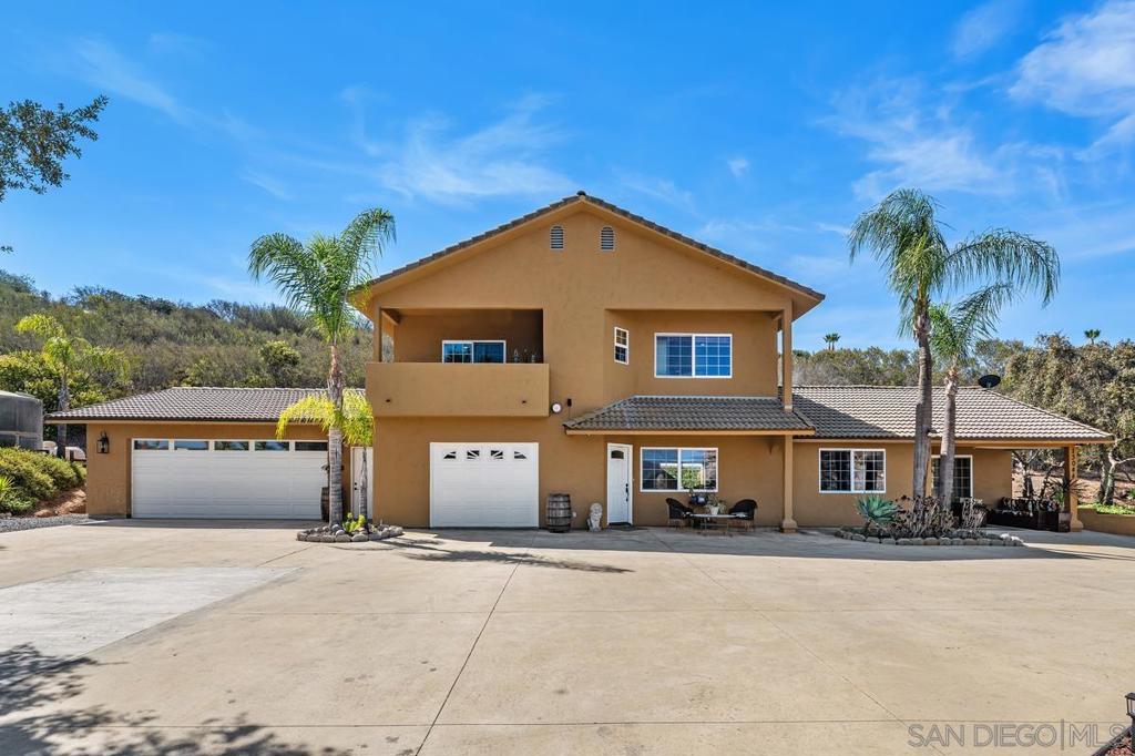 13044 Yerba Valley Way Property Photo 5