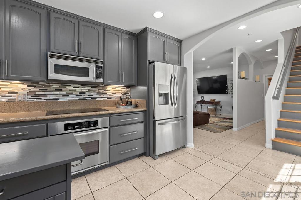 13044 Yerba Valley Way Property Photo 11