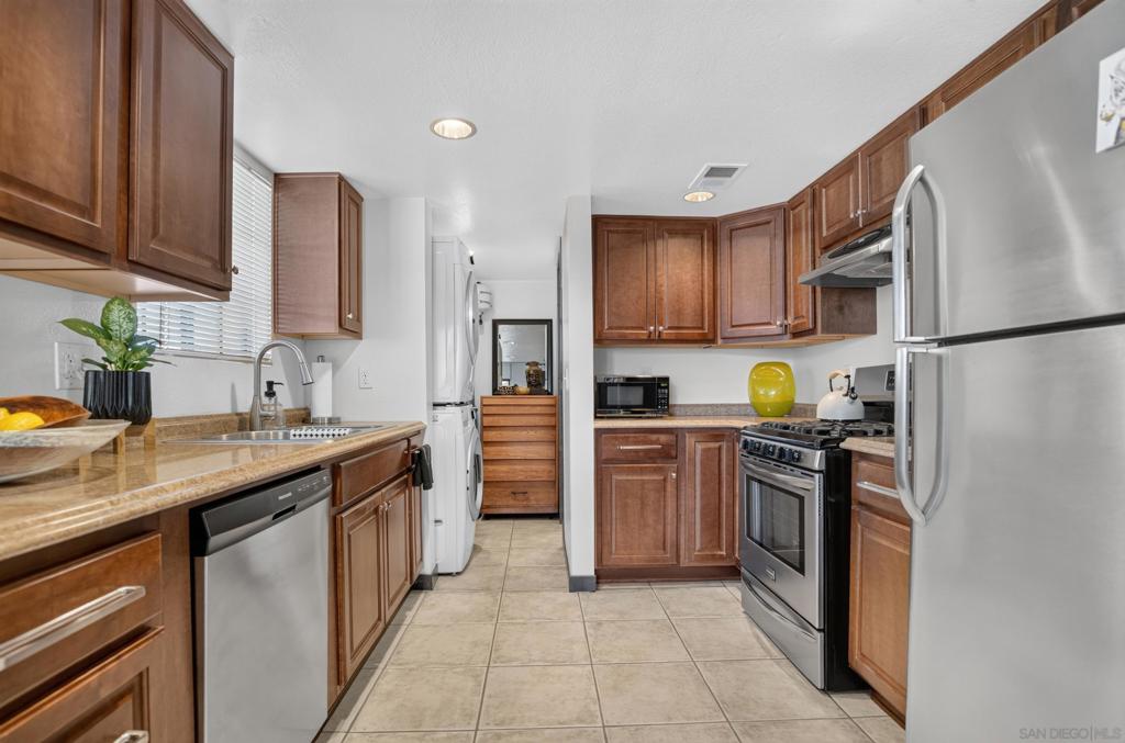 575 E 5 Property Photo 3
