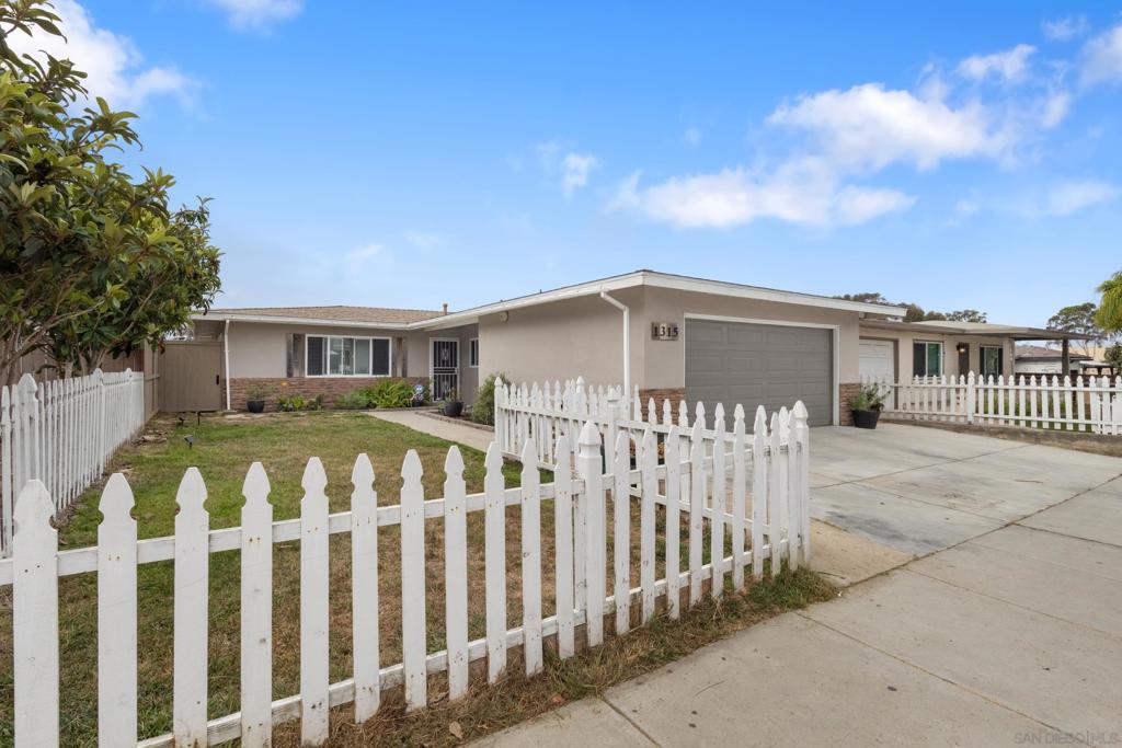 1315 Bush St Property Photo 1