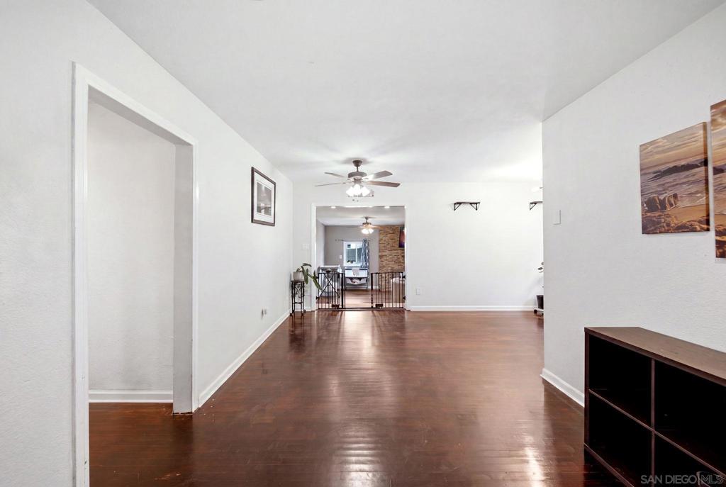 8852 Railroad Ave Property Photo 7