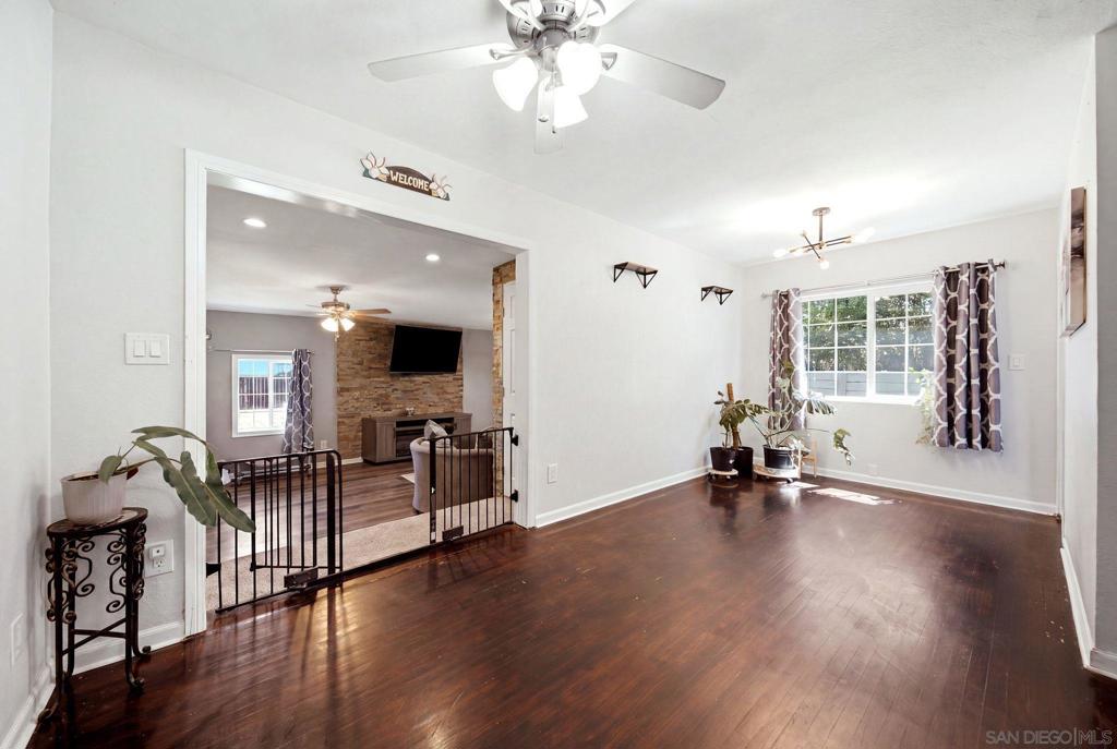 8852 Railroad Ave Property Photo 9