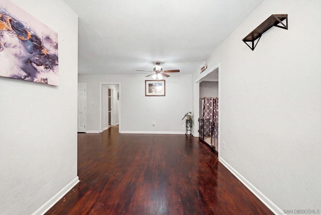 8852 Railroad Ave Property Photo 12