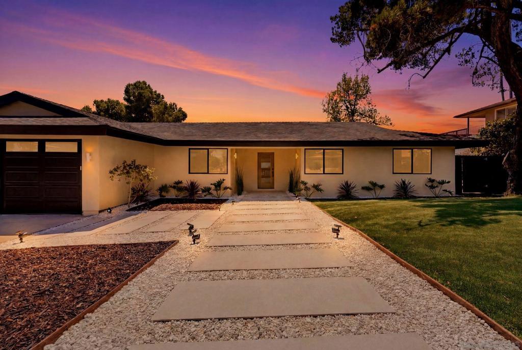 4222 Helix Del Sur Property Photo 1