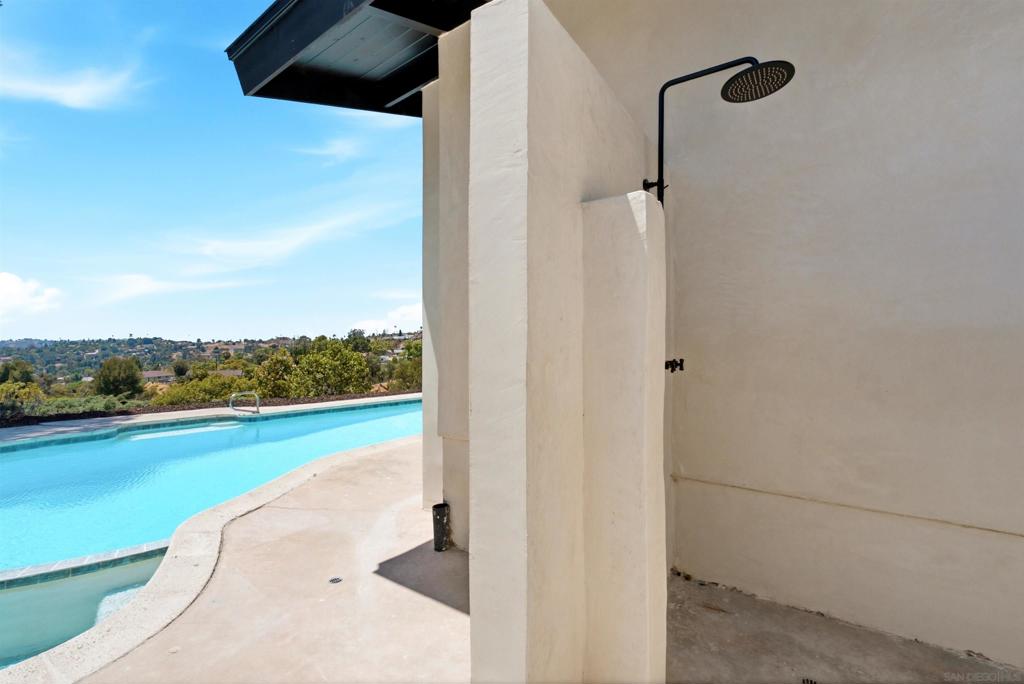 4222 Helix Del Sur Property Photo 47
