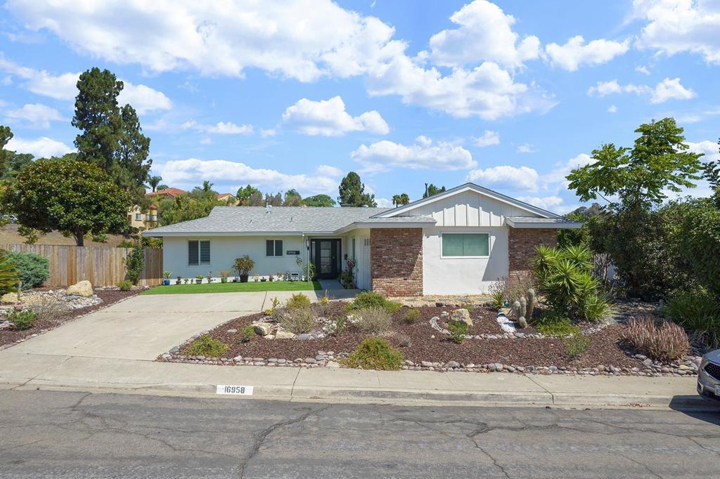 16958 Hierba Property Photo 1