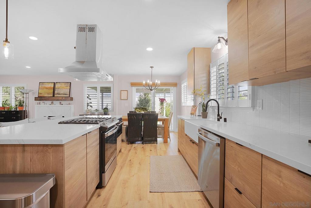16958 Hierba Property Photo 8