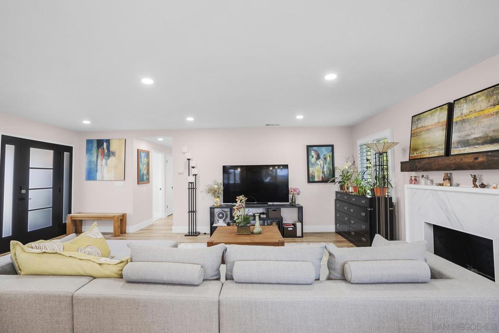 16958 Hierba Property Photo 13