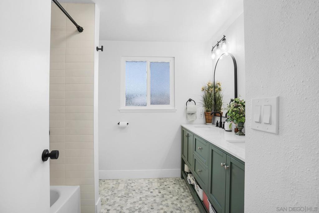 16958 Hierba Property Photo 22